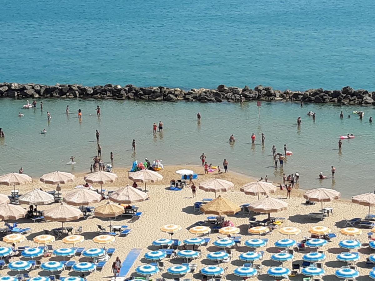 La Terrazza Sul Mare Apartment Montesilvano Ngoại thất bức ảnh